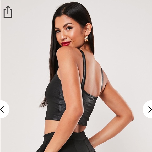 Missguided black crop top with gold Buckles - Picture 4 of 4